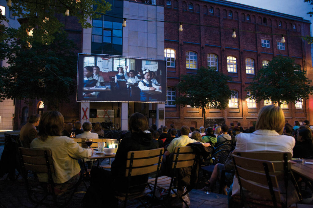 Sommerkino im Hof - KoKi