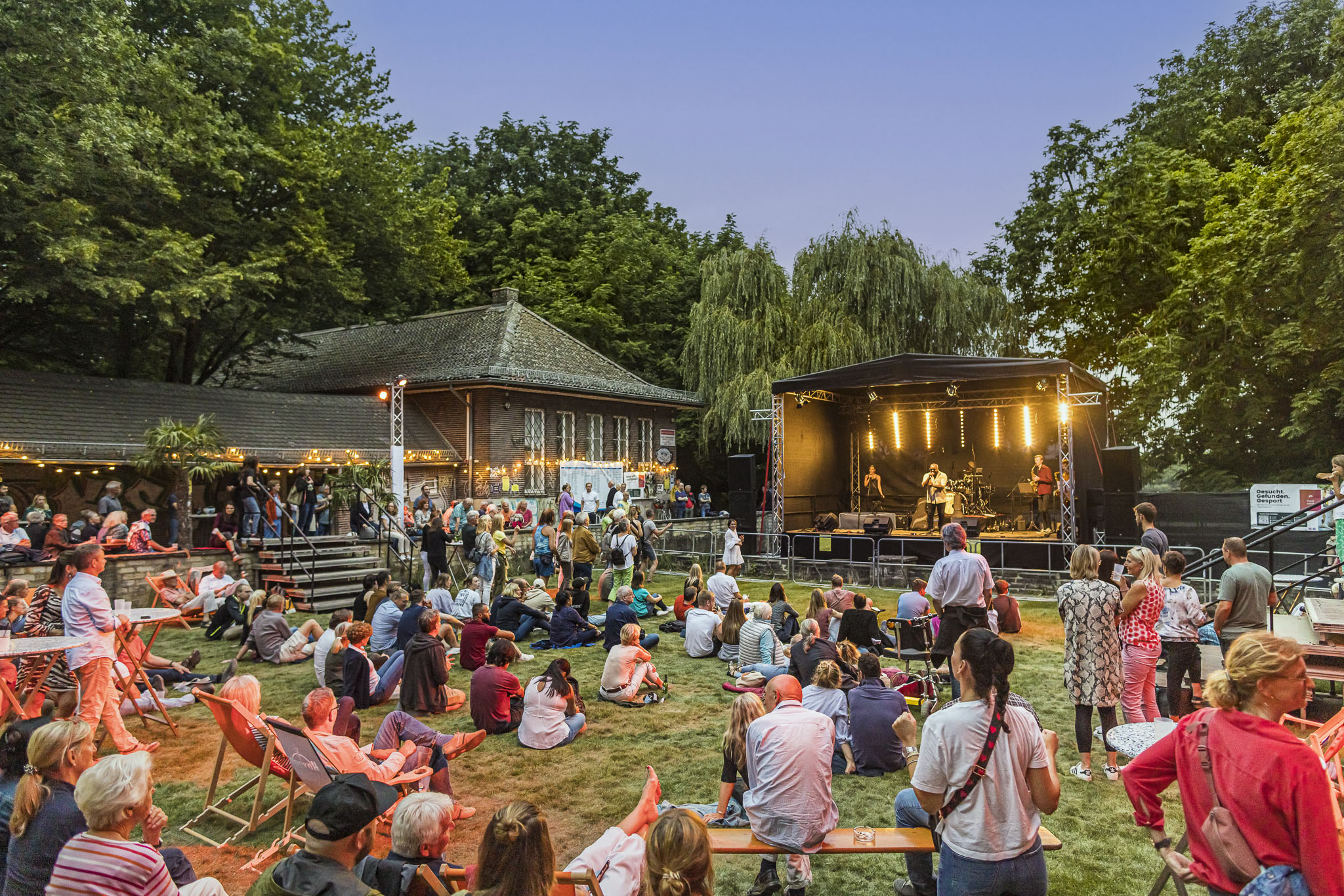 马斯河节，马斯河之春