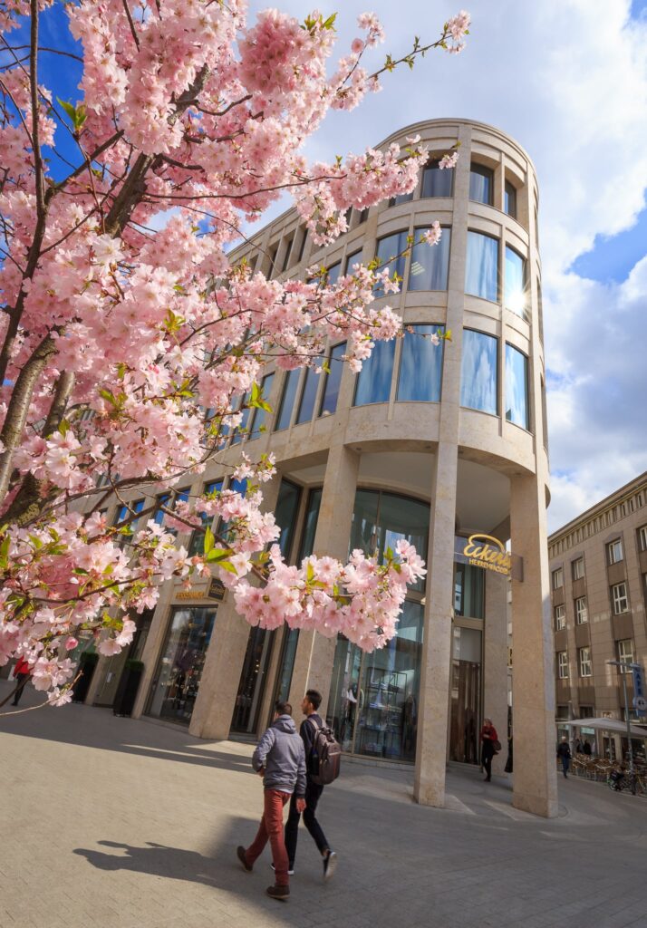 バーンホフ通り - © Lars Gerhardts-min