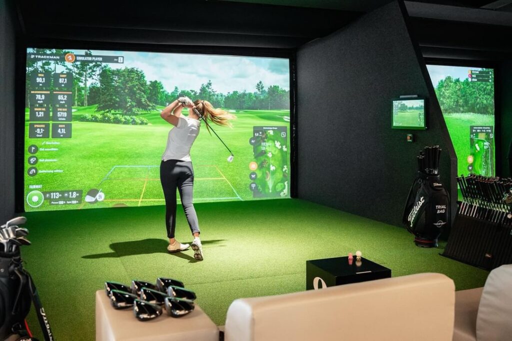 © Scratch Indoor Golf