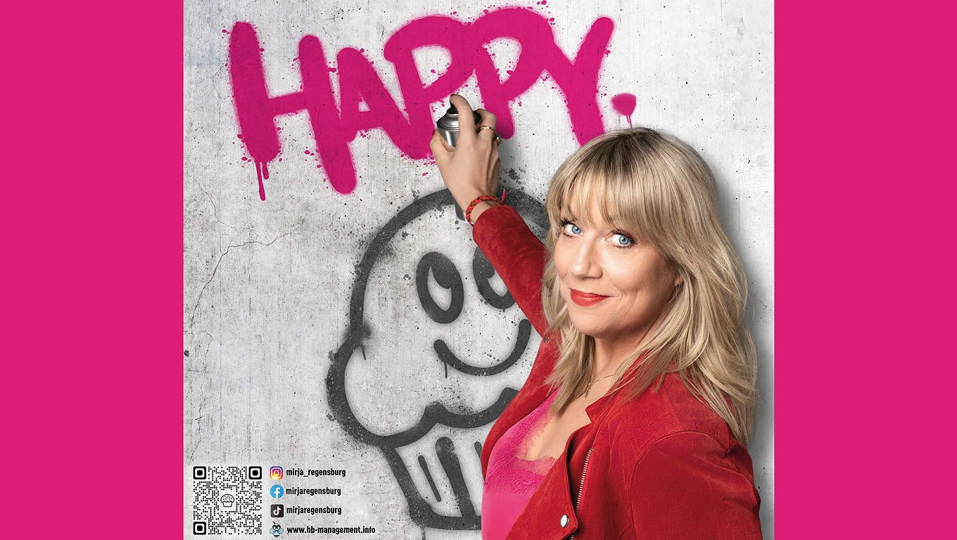 Mirja Regensburg: „HAPPY."